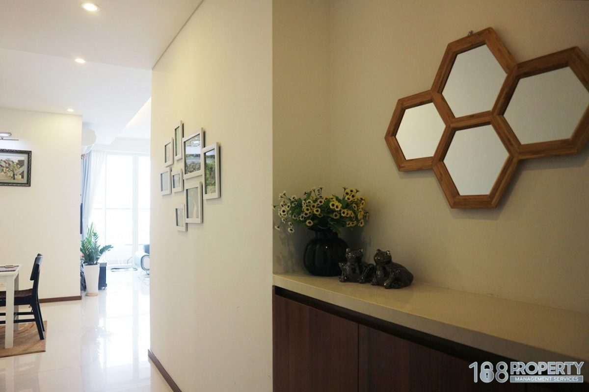 Spacious and bright 95sqm 02bedroom apartment in Thao Dien Pearl