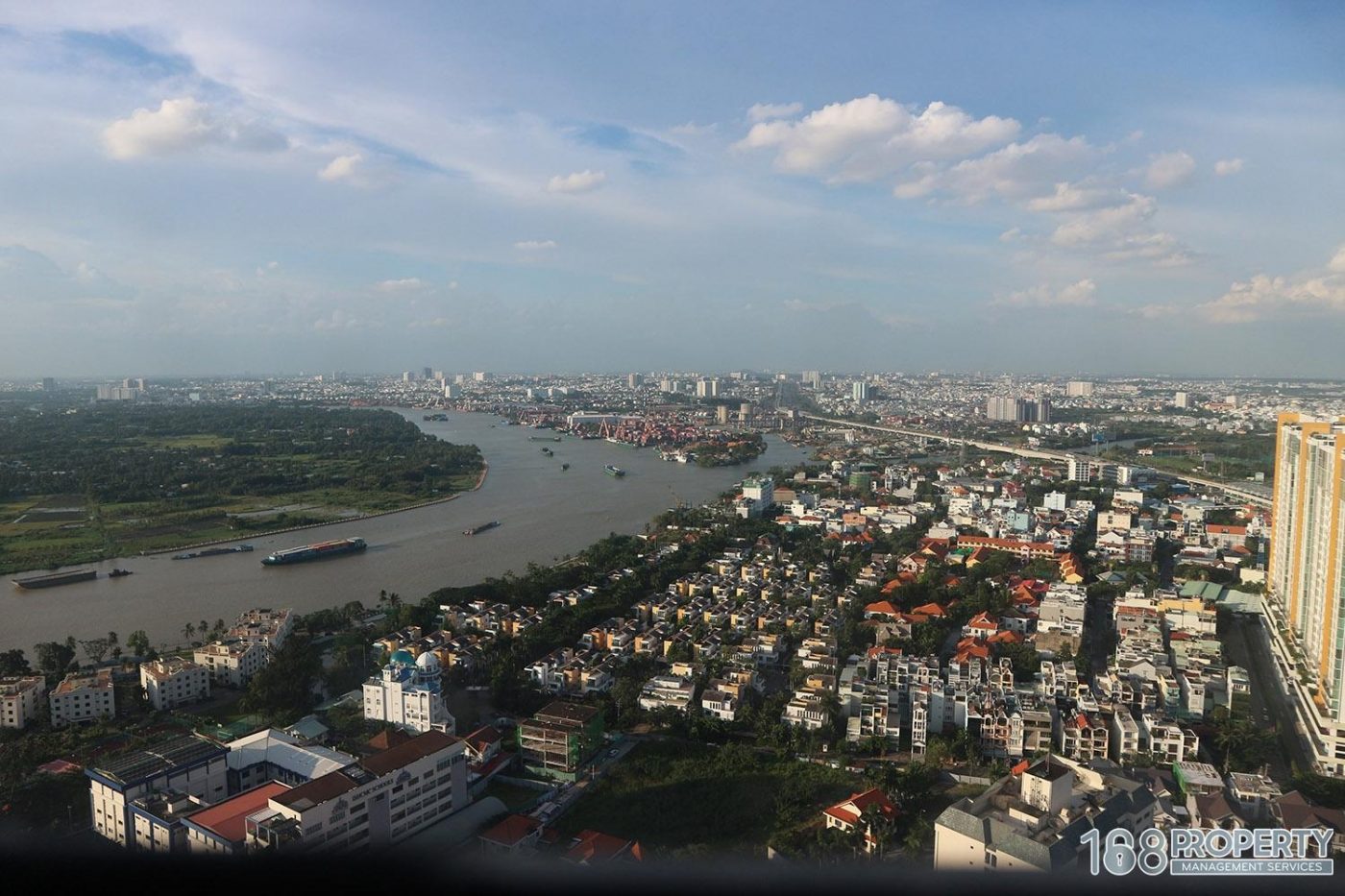 02BR APARTMENT DIRECTLY RIVER VIEW IN MASTERI AN PHU