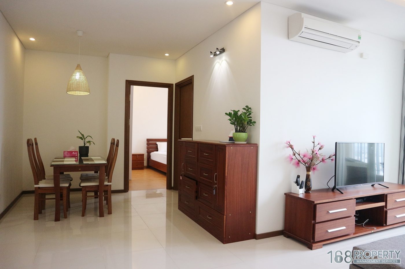 CLASSIC STYLE 2BEDROOM DIRECT CITY VIEW IN THAO DIEN PEARL